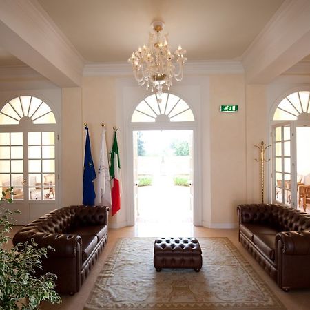 Matilde Di Canossa Golf Spa & Hotel Resort Reggio Emilia Exterior foto